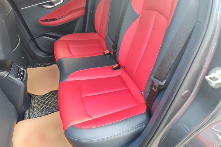 长安UNI-T 2020款 1.5T 旗舰型中控内饰7004