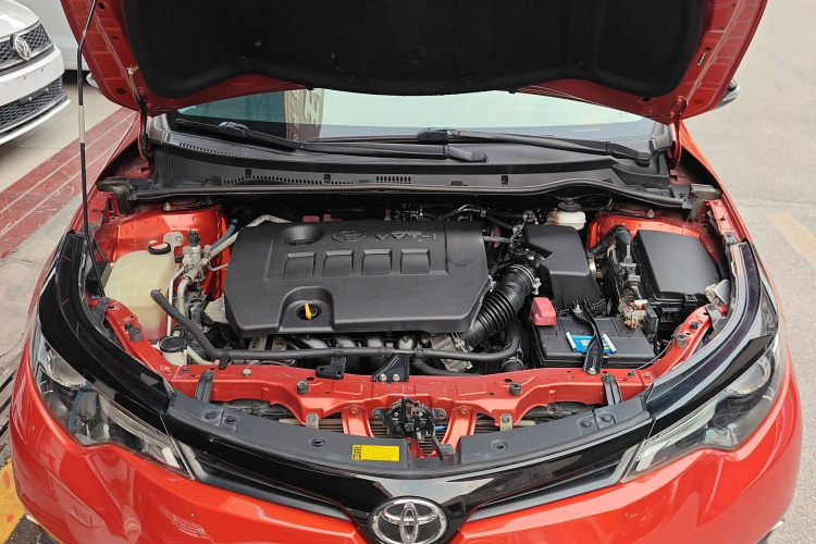 丰田 雷凌 2015款 1.6G CVT橙色限量版机舱底盘24