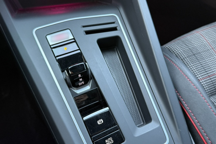 大众 高尔夫GTI 2021款 380TSI DSG GTI中控内饰7012