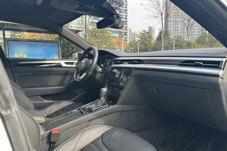 一汽-大众CC 2021款 380TSI 夺目版中控内饰7004