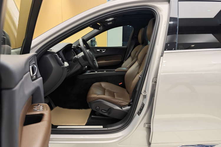 沃尔沃XC60 2022款 B5 四驱智逸豪华版局部细节19