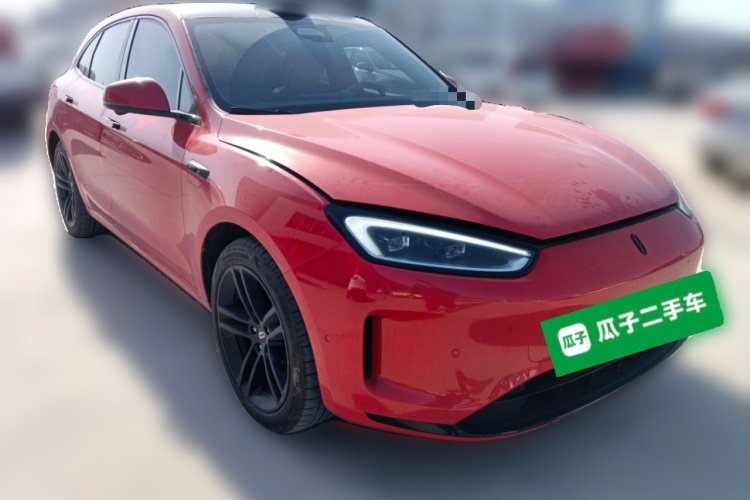 鸿蒙智行 问界M5 2024款 增程 Max RS 四驱高阶智驾版车身外观3