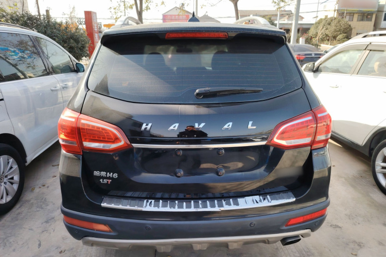 哈弗H6 2015款 改款 运动版 1.5T 手动两驱精英型车身外观6