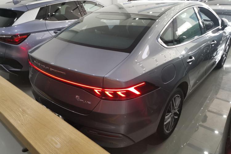 比亚迪 秦PLUS 2023款 冠军版 DM-i 120KM卓越型车身外观6004