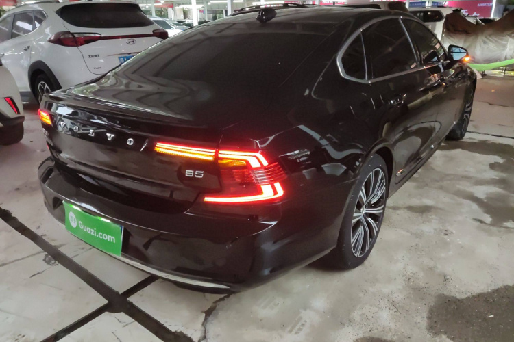 沃尔沃S90 2024款 B5 智远豪华版车身外观7