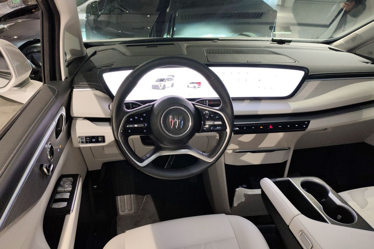 别克GL8新能源 2024款 陆尊 智享版 7座中控内饰13