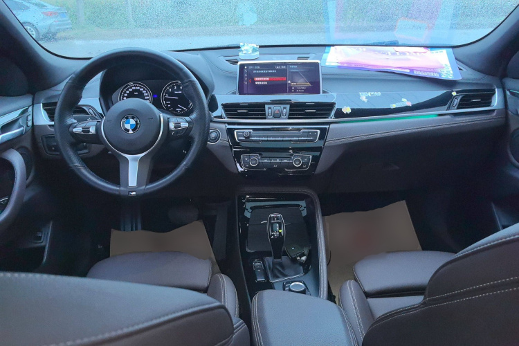 宝马X2 2020款 sDrive25i 领先型M运动套装中控内饰7002