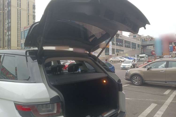 路虎 揽胜极光 2018款 240PS SE 智耀版局部细节23