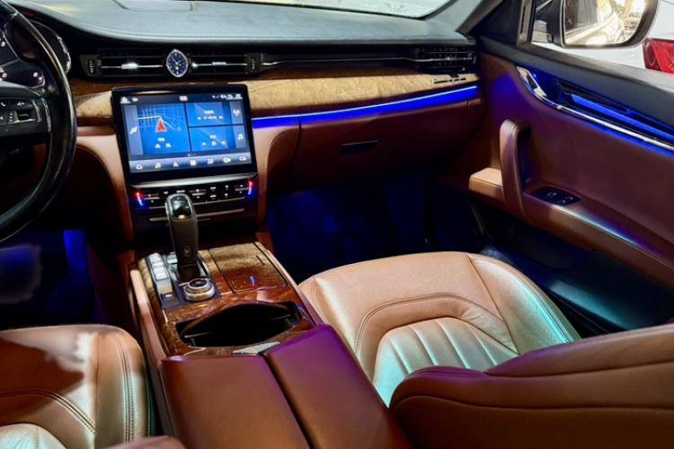 玛莎拉蒂 总裁 2013款 3.0T 标准型中控内饰7006