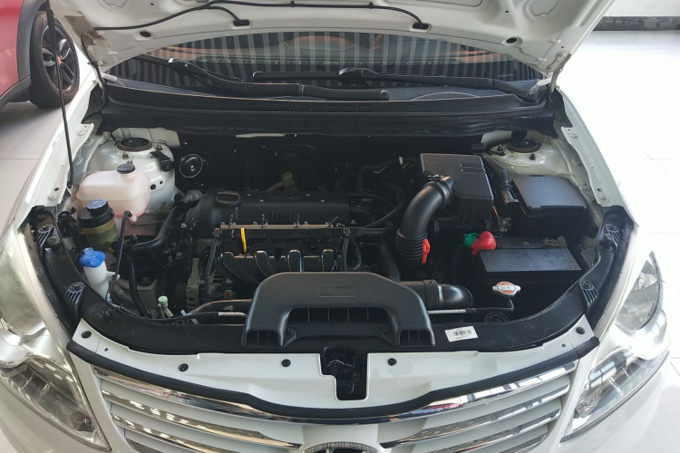 现代 悦动 2011款 1.6L 自动舒适型机舱底盘24