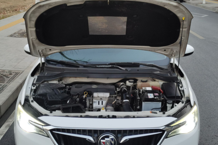 别克 英朗 2018款 18T 自动精英型机舱底盘24