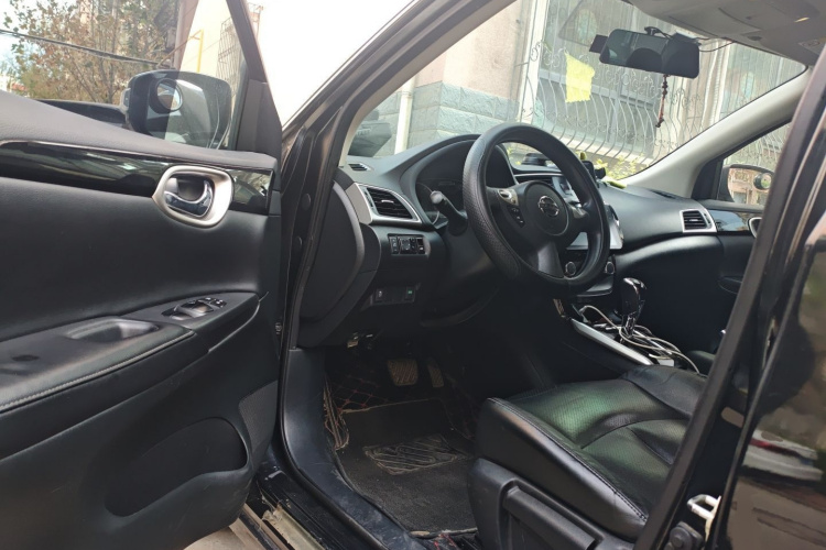 日产 轩逸 2016款 1.6XV CVT智享版中控内饰7003