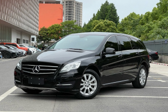 奔驰R级 2017款 R 320 4MATIC 商务型臻藏版