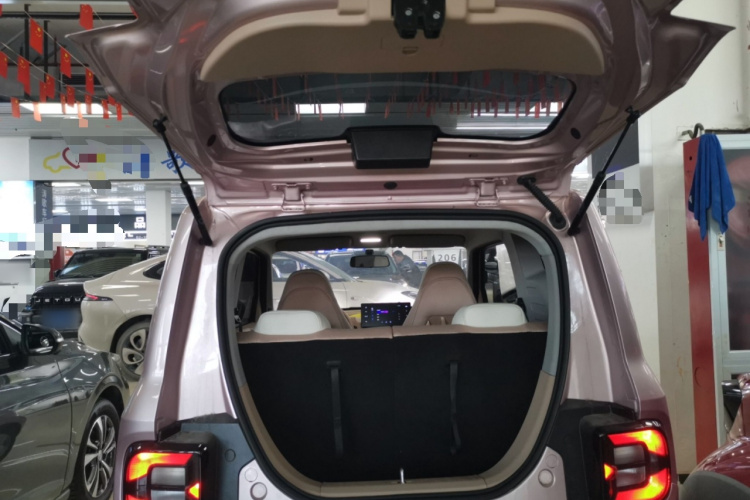 吉利银河 2024款 熊猫mini 200km 耐力熊机舱底盘23