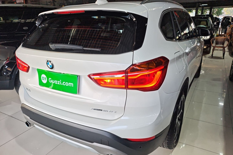 宝马X1 2019款 xDrive20Li 尊享型车身外观6005