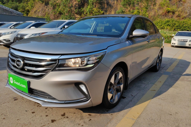 广汽传祺 传祺GA4 2018款 200T 自动尊享版车身外观1