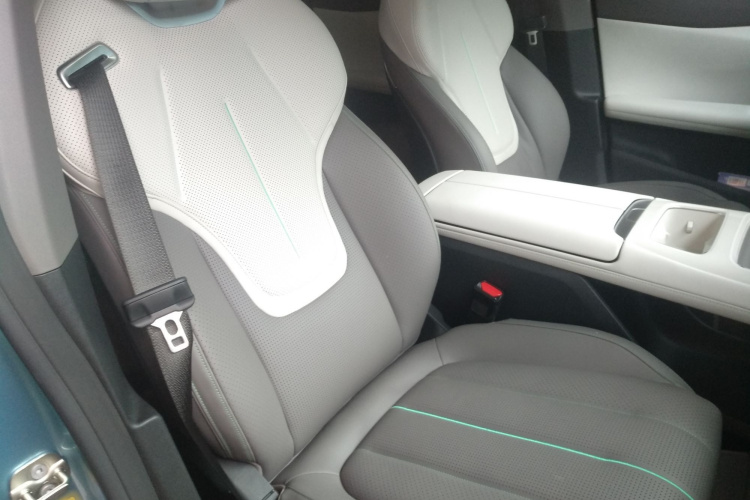 深蓝汽车 深蓝L07 2024款 230Max乾崑智驾ADS SE增程版局部细节41