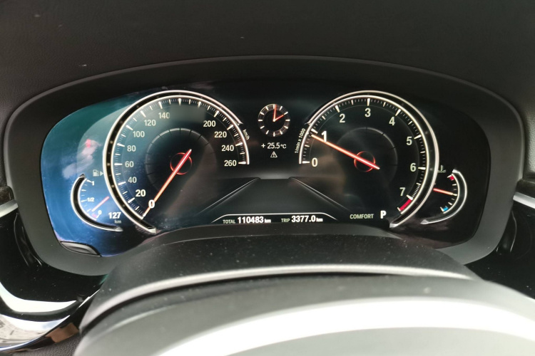 宝马5系 2018款 改款 530Li 领先型 M运动套装局部细节14