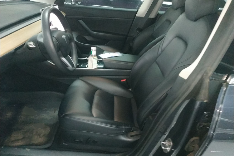 特斯拉 Model 3 2020款 标准续航后驱升级版中控内饰19