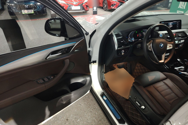 宝马iX3 2021款 改款 创领型中控内饰20