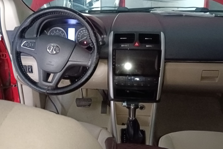 北京汽车E系列 2012款 两厢 1.5L 自动乐尚版中控内饰12