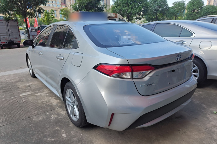 丰田 雷凌 2022款 双擎 1.8H E-CVT领先版车身外观4