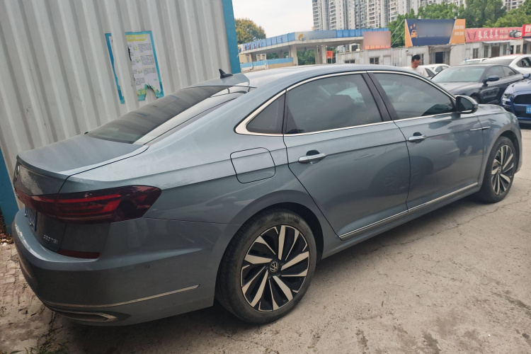 大众 帕萨特 2022款 330TSI 星空尊贵版车身外观6003