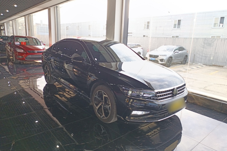 大众 迈腾 2023款 200万辆纪念版 380TSI DSG旗舰型车身外观6002