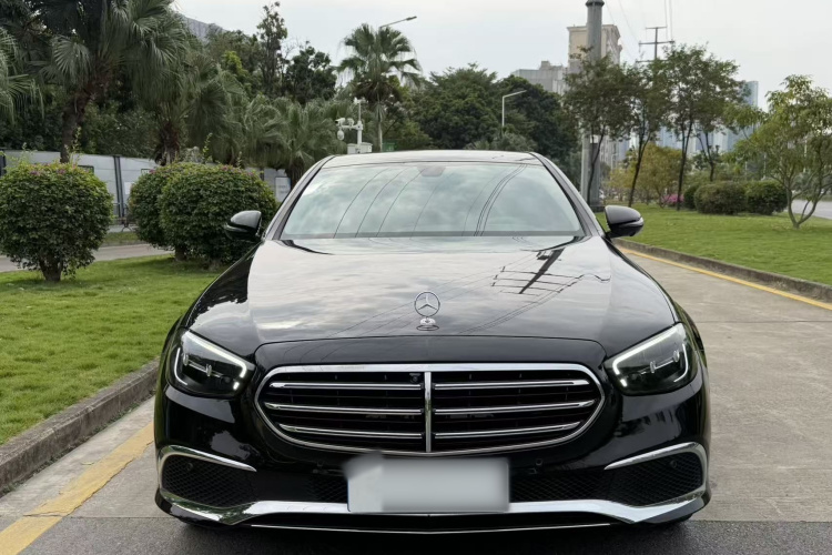 奔驰E级 2021款 改款 E 300 L 豪华型车身外观2