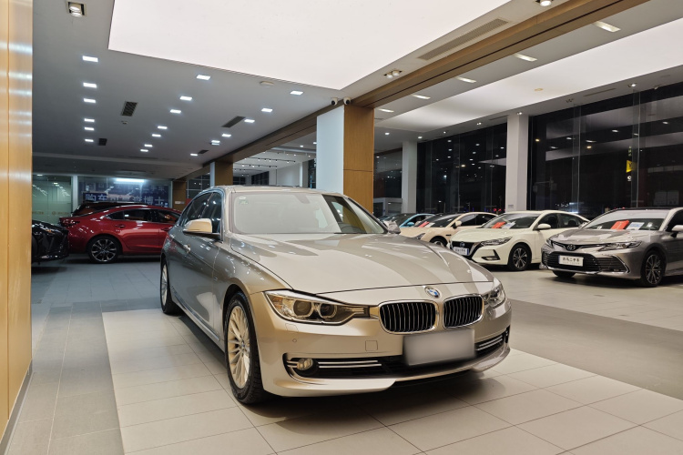 宝马3系 2014款 320Li 豪华设计套装车身外观6003