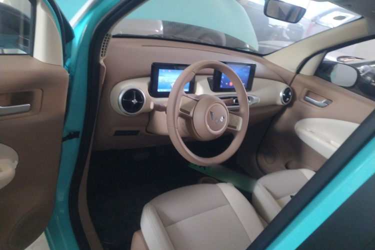 五菱汽车 宏光MINIEV 2025款 四门版 臻享+款中控内饰12