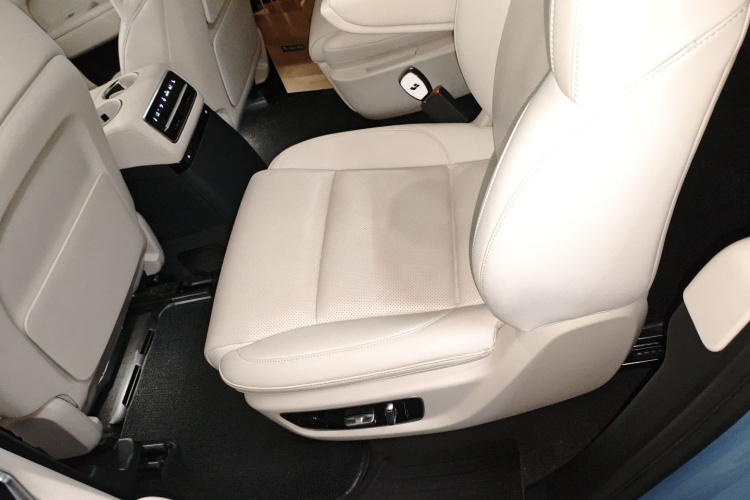 理想汽车 理想L9 2023款 Pro中控内饰21