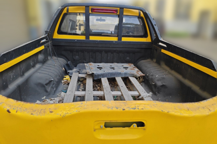 五十铃 瑞迈 2020款 2.8T经典两驱柴油国VI舒享型加长版JE493ZLQ6E局部细节23