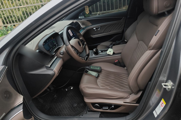 比亚迪 汉 2022款 DM-i 121KM 尊享型中控内饰19