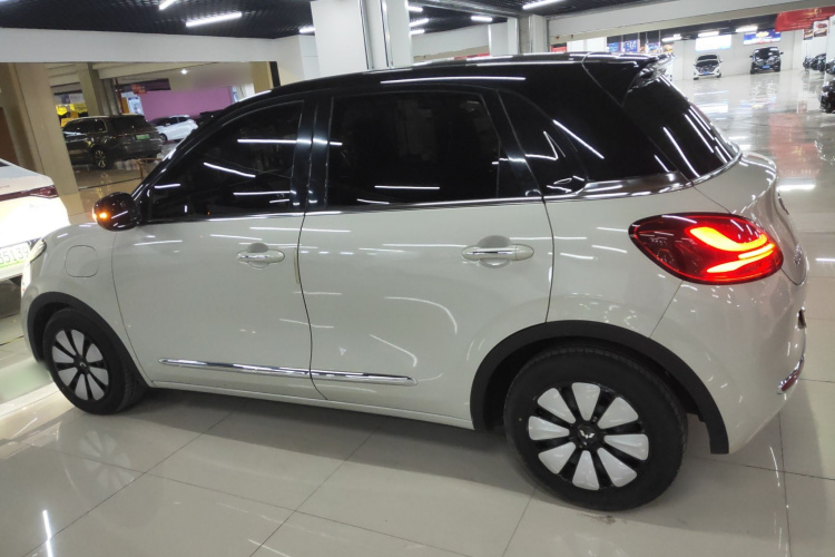 五菱汽车 五菱缤果 2024款 410km 灵犀尊享款车身外观6003