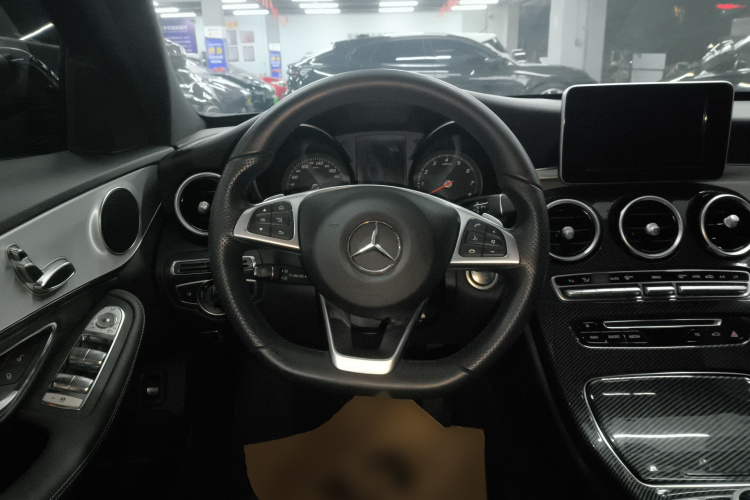 奔驰C级 2018款 C 200 运动版中控内饰13