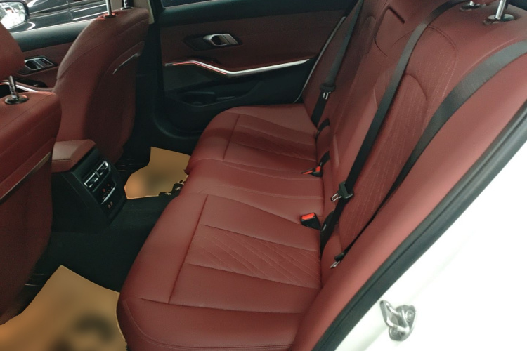 宝马3系 2023款 325Li M运动套装中控内饰7004