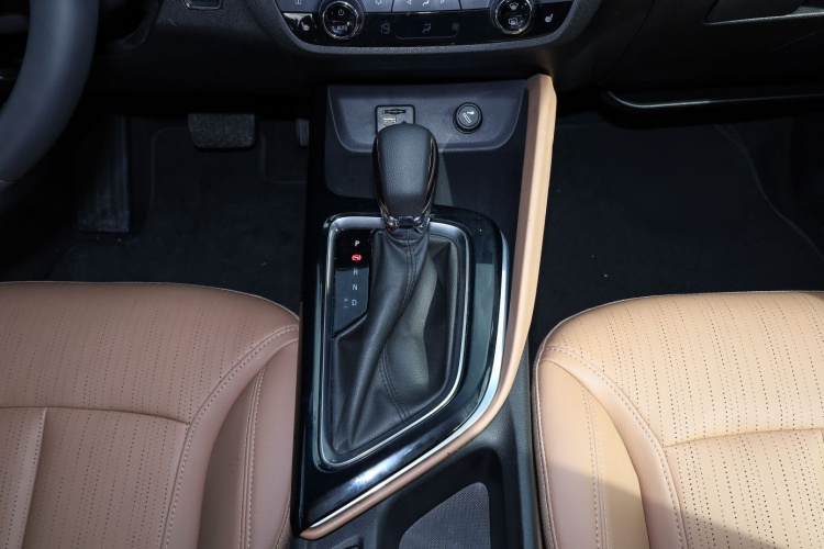 别克GL6 2021款 323T 轻混动互联豪华型局部细节18