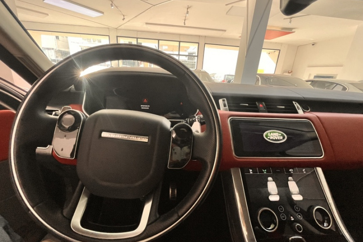 路虎 揽胜运动版 2019款 3.0 L6 HSE DYNAMIC中控内饰7001