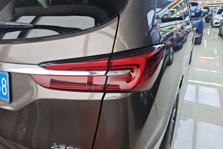 别克GL8 2022款 陆上公务舱 652T 豪华型车身外观6006