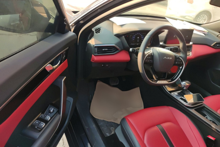 东风风神 奕炫 2020款 230T 自动炫酷赛道骑士版中控内饰7003