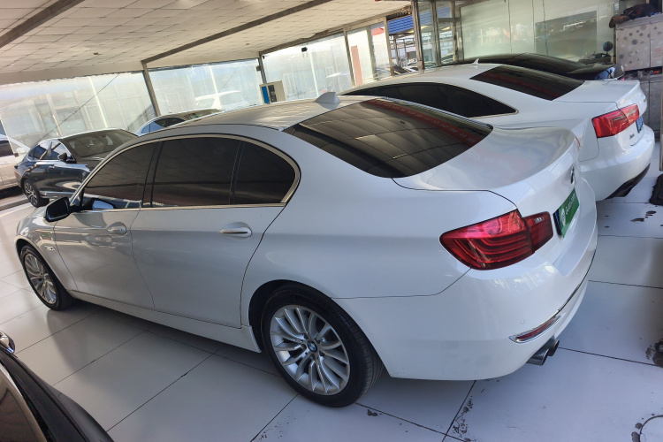 宝马5系 2014款 525Li 豪华设计套装车身外观6005