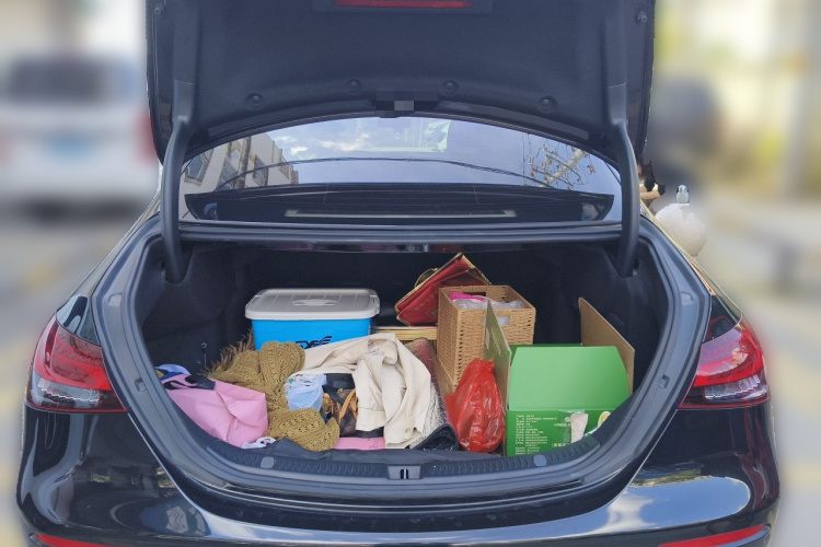 奔驰E级 2020款 E 300 L 时尚型中控内饰23