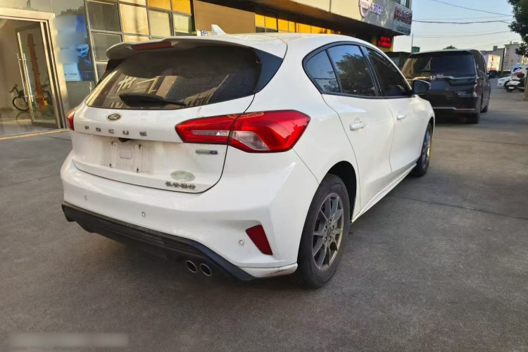 福特 福克斯Active 2021款 EcoBoost 180 自动劲潮型车身外观6004