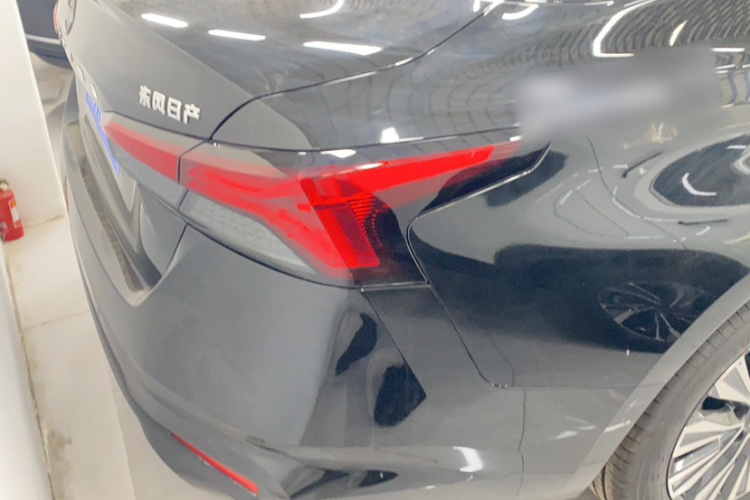 日产 天籁 2025款 2.0L XL-TLS 悦享版车身外观6005