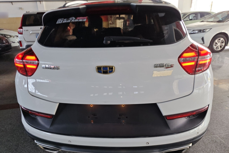 吉利汽车 帝豪GS 2016款 运动版 1.8L 自动领尚型车身外观6004