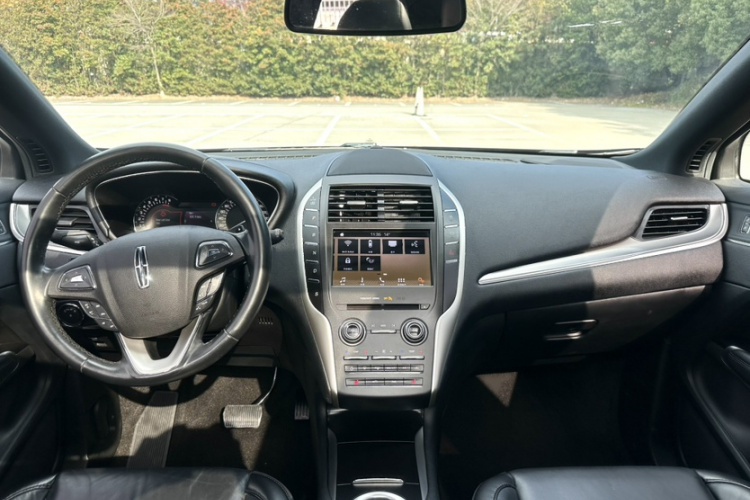 林肯MKC 2019款 2.0T 两驱尊享版 国VI中控内饰7009