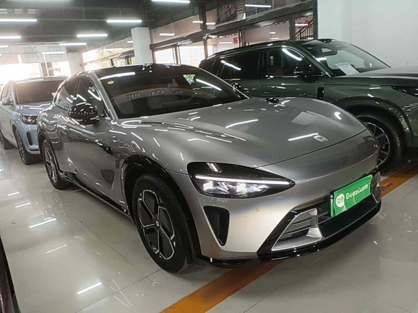 小米汽车 小米YU7 2025款 超长续航四驱Pro版(5)