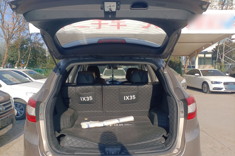北京现代ix35 2013款 2.0L 自动两驱智能型GLS 国IV机舱底盘23