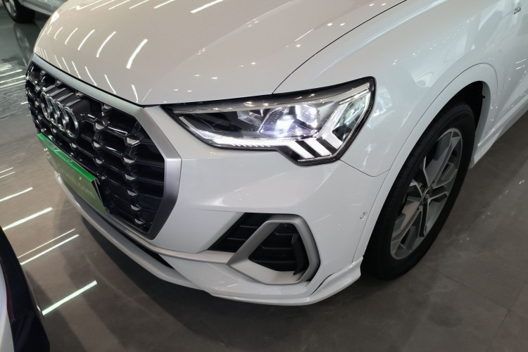 奥迪Q3 2023款 40 TFSI 时尚动感型局部细节36
